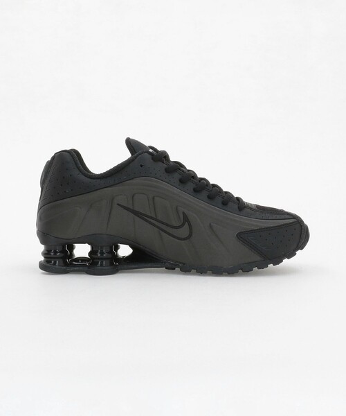 NIKE(ナイキ)の「<NIKE>ショックス R4 スニーカー(スニーカー・レディース・ブラック・24cm/24.5cm)」の4枚目の写真