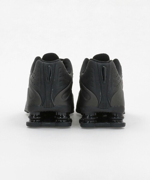 NIKE(ナイキ)の「<NIKE>ショックス R4 スニーカー(スニーカー・レディース・ブラック・24cm/24.5cm)」の5枚目の写真