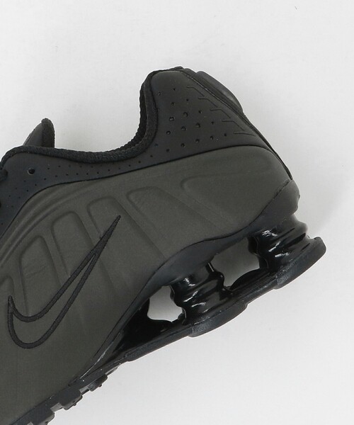NIKE(ナイキ)の「<NIKE>ショックス R4 スニーカー(スニーカー・レディース・ブラック・24cm/24.5cm)」の9枚目の写真