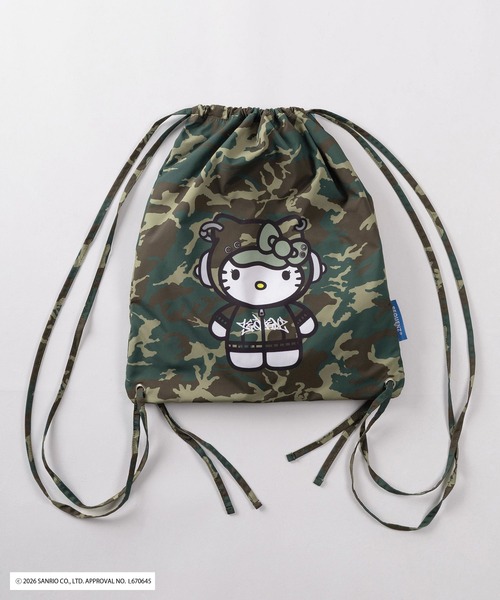 sanrio(サンリオ)の「【72】【Sanrio/サンリオ】Y2Kスタイル/ハローキティ リバーシブル ナップサック ワンポイント刺繍(バックパック/リュック・レディース・ブラック/ブラック系その他/レオパード/カモフラージュ・FREE)」の9枚目の写真