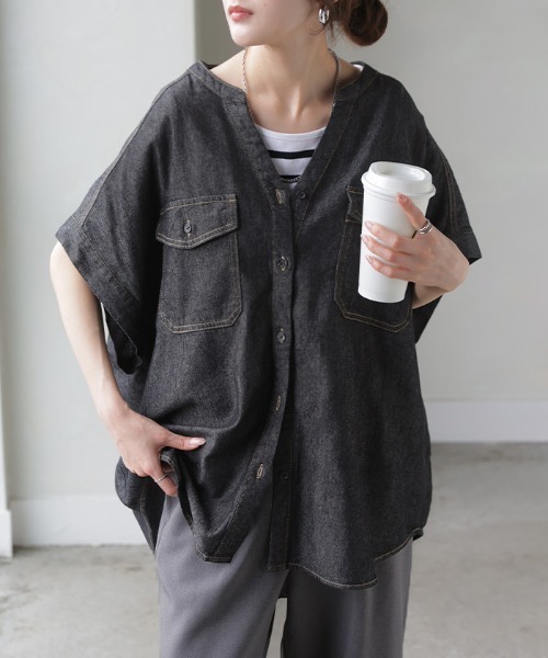 HUG.U(ハグユー)の「フレンチスリーブデニムシャツ(シャツ/ブラウス・レディース・ブルー系/ブラック系/ライトブルー・FREE)」の12枚目の写真