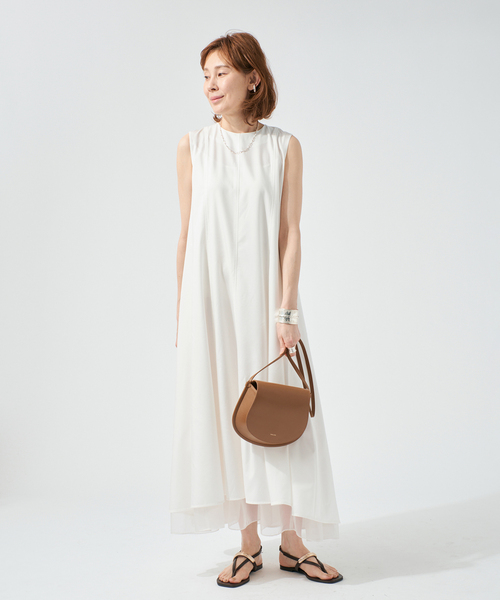 VERMEIL par iena（ヴェルメイユパーイエナ）の「Panel Flow Dress（ワンピース・レディース・ブラック/ホワイト・FREE）」の19枚目の写真