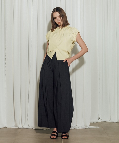 CITY TOKYO（シティトウキョウ）の「【CITY TOKYO/シティートウキョウ】Volume Gather Nosleeve Shirt/ボリュームギャザーノースリーブシャツ（シャツ/ブラウス・レディース・ホワイト/ブラック/グリーン・FREE）」の5枚目の写真