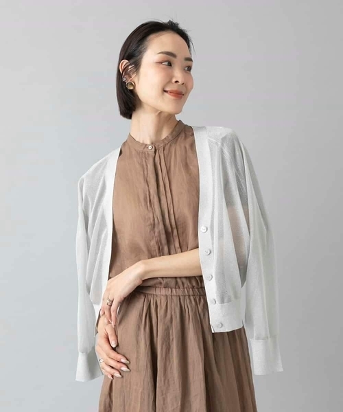 MICHEL KLEIN（ミッシェル・クラン）の「[ドライタッチ]シアーラメVネックカーディガン（カーディガン/ボレロ・レディース・ライトグレー/ブラック・38/40）」の3枚目の写真