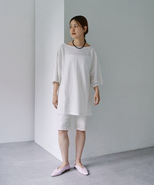 SHENERY(シーナリー)の「2WAYヘンリーBIGTee(Tシャツ/カットソー・レディース・オフホワイト/チャコールグレー/ブラウン・FREE)」の22枚目の写真
