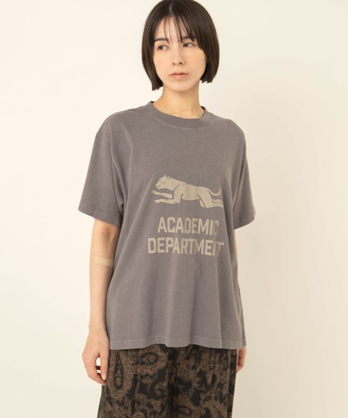 RNA-N(アールエヌエーエヌ)の「M2696 ユーズドライクカレッジT(Tシャツ/カットソー・レディース・グレー/レッド/ネイビー・FREE)」の8枚目の写真