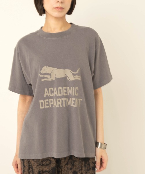 RNA-N(アールエヌエーエヌ)の「M2696 ユーズドライクカレッジT(Tシャツ/カットソー・レディース・グレー/レッド/ネイビー・FREE)」の18枚目の写真