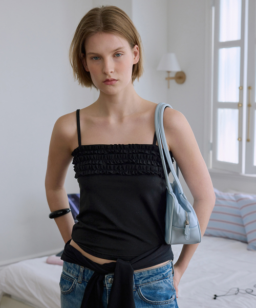 AFTERHOURS(アフターアワーズ)の「RUFFLE SLEEVELESS TOP (BLACK)(Tシャツ/カットソー・レディース・ブラック・FREE)」の2枚目の写真