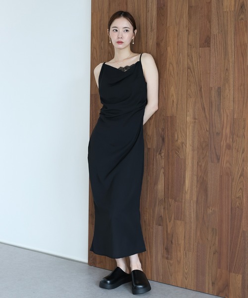 J by blue(ジェイバイブルー)の「《2サイズ展開》レースドレープキャミワンピース(ワンピース・レディース・ブラック/ブラウン・MEDIUM/SMALL)」の10枚目の写真