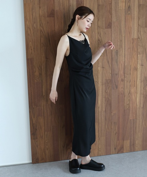 J by blue(ジェイバイブルー)の「《2サイズ展開》レースドレープキャミワンピース(ワンピース・レディース・ブラック/ブラウン・MEDIUM/SMALL)」の15枚目の写真