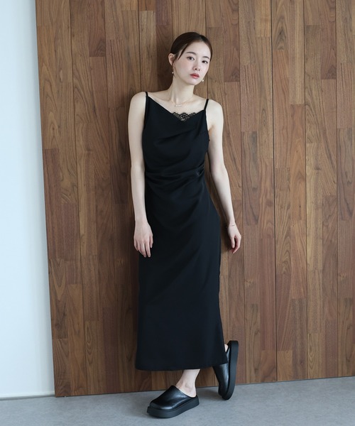 J by blue(ジェイバイブルー)の「《2サイズ展開》レースドレープキャミワンピース(ワンピース・レディース・ブラック/ブラウン・MEDIUM/SMALL)」の12枚目の写真