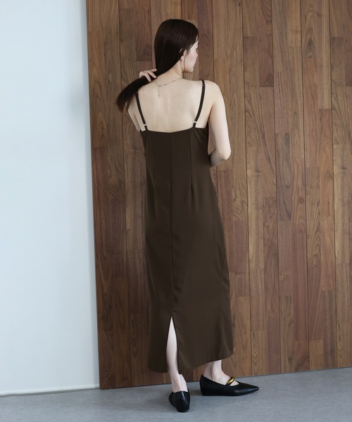 J by blue(ジェイバイブルー)の「《2サイズ展開》レースドレープキャミワンピース(ワンピース・レディース・ブラック/ブラウン・MEDIUM/SMALL)」の6枚目の写真