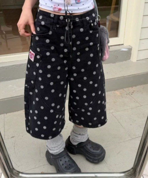 Vipoa(ヴィポア)の「ドット柄ハーフデニムパンツ(デニムパンツ・レディース・ブラック・LARGE/MEDIUM)」の19枚目の写真