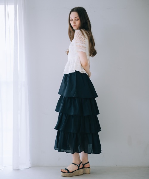 SELFIST(セルフィスト)の「シアーティアードボリュームスカート 夏服 フェミニン ロングスカート(スカート・レディース・ブラック/ホワイト・フリー)」の11枚目の写真