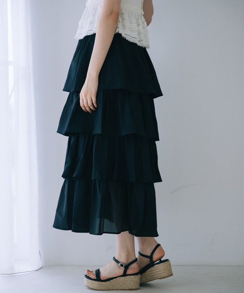SELFIST(セルフィスト)の「シアーティアードボリュームスカート 夏服 フェミニン ロングスカート(スカート・レディース・ブラック/ホワイト・フリー)」の9枚目の写真