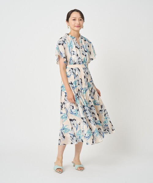 ANAYI(アナイ)の「ラーレプリントフレアースリーブ ブラウス〈セットアップ対応商品〉(シャツ/ブラウス・レディース・ネイビー/ライトグレー/ベージュ・38/36)」の13枚目の写真