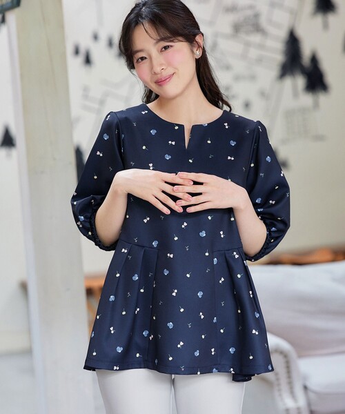 Tiaclasse(ティアクラッセ)の「花柄プリントカットソーチュニック(Tシャツ/カットソー・レディース・ネイビー/アイボリー・XXL/XL)」の6枚目の写真