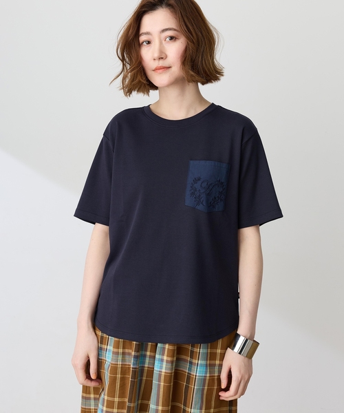 Petit Honfleur（プチオンフルール）の「刺しゅうポケットTシャツ【接触冷感・UVカット・オーガニックコットンブレンド】（Tシャツ/カットソー・レディース・オレンジ/ネイビー/ホワイト・M/L）」の3枚目の写真
