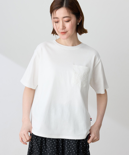 Petit Honfleur（プチオンフルール）の「刺しゅうポケットTシャツ【接触冷感・UVカット・オーガニックコットンブレンド】（Tシャツ/カットソー・レディース・オレンジ/ネイビー/ホワイト・M/L）」の7枚目の写真