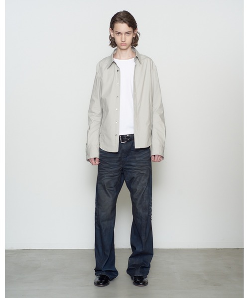 NVRFRGT(ネヴァーフォーゲット)の「PANELLED UTILITY DRESS SHIRT/オーガニックコットン/ボタンフロントシャツ/天然貝釦/NVRFRGT(シャツ/ブラウス・メンズ・ホワイト/サックスブルー/グレー・2/3)」の7枚目の写真