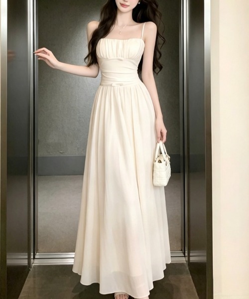 LUCPY(ラクピー)の「ギャザーベアネックロングフレアワンピース(ワンピース・レディース・グレー/アイボリー・MEDIUM/SMALL/LARGE)」の5枚目の写真