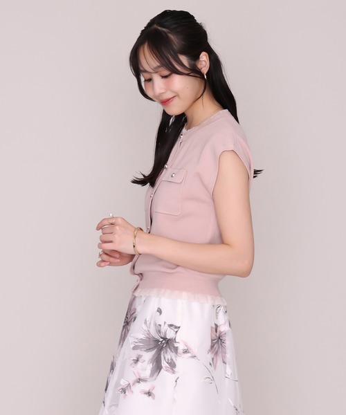 MISCH MASCH(ミッシュマッシュ)の「2026秋冬新作 シアーレイヤード裾フリルニットベスト(ニット/セーター・レディース・ライトグレー/ブラック/ピンク・フリ-)」の8枚目の写真