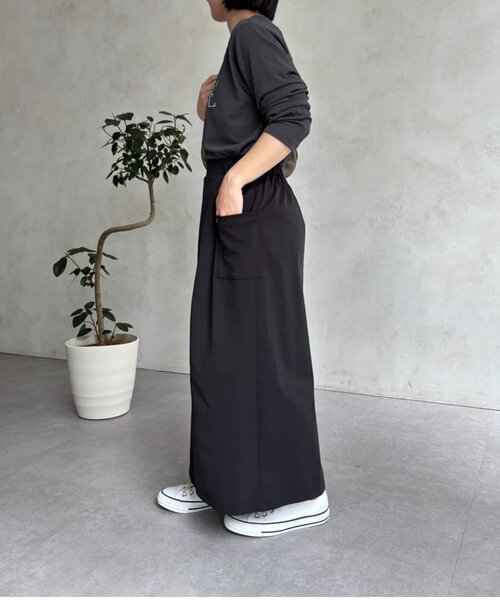 Jena espace merveilleux（ジェナ　エスパスメルヴェイユ）の「シアーロゴカットソー（Tシャツ/カットソー・レディース・ベージュ/オフホワイト/チャコールグレー・FREE）」の4枚目の写真