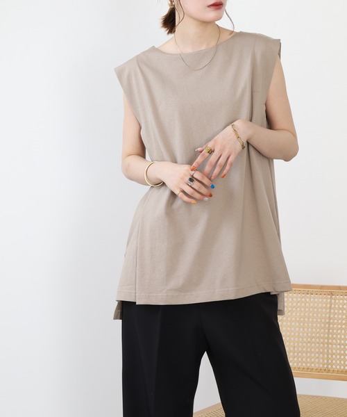 FUNALIVE(ファンアライブ)の「肩タックノースリーブボートネックTシャツ(その他トップス・レディース・グレイッシュベージュ・LL~3L)」の7枚目の写真