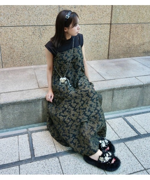 LE CIEL BLEU(ルシェルブルー)の「ボリューミナスジャカードキャミドレス / Voluminous Jacquard Cami Dress(ワンピース・レディース・カーキ・36/38)」の1枚目の写真