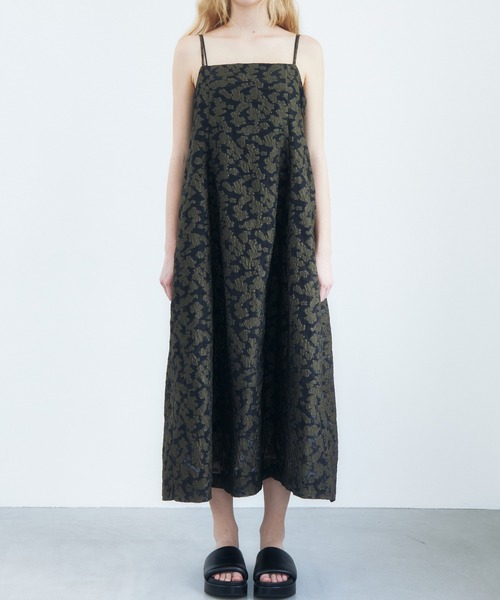 LE CIEL BLEU(ルシェルブルー)の「ボリューミナスジャカードキャミドレス / Voluminous Jacquard Cami Dress(ワンピース・レディース・カーキ・36/38)」の7枚目の写真
