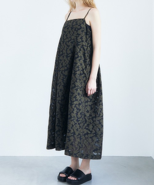 LE CIEL BLEU(ルシェルブルー)の「ボリューミナスジャカードキャミドレス / Voluminous Jacquard Cami Dress(ワンピース・レディース・カーキ・36/38)」の5枚目の写真