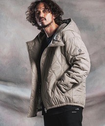 ANGENEHM（アンゲネーム）の「mj11785-Wave Quilted Zip Hooded Coat キルトナイロンフーディージャケット(AG07-012acg)（ナイロンジャケット）」
