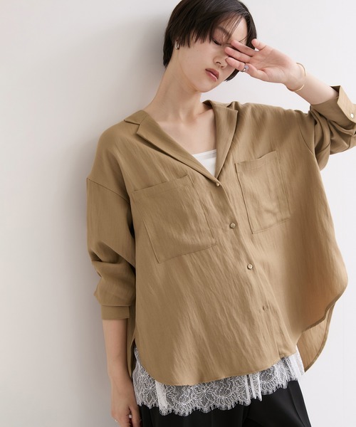 le cercle ADAM ET ROPE'（ルセルクルアダムエロペ）の「開襟シャツジャケット（シャツ/ブラウス・レディース・キナリ/ブラック/ベージュ・FREE）」の3枚目の写真