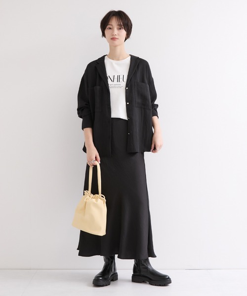 le cercle ADAM ET ROPE'（ルセルクルアダムエロペ）の「開襟シャツジャケット（シャツ/ブラウス・レディース・キナリ/ブラック/ベージュ・FREE）」の4枚目の写真