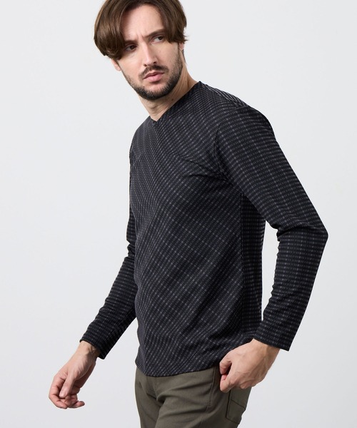 ブリスターチェックジャカードVネックプルオーバー（Tシャツ