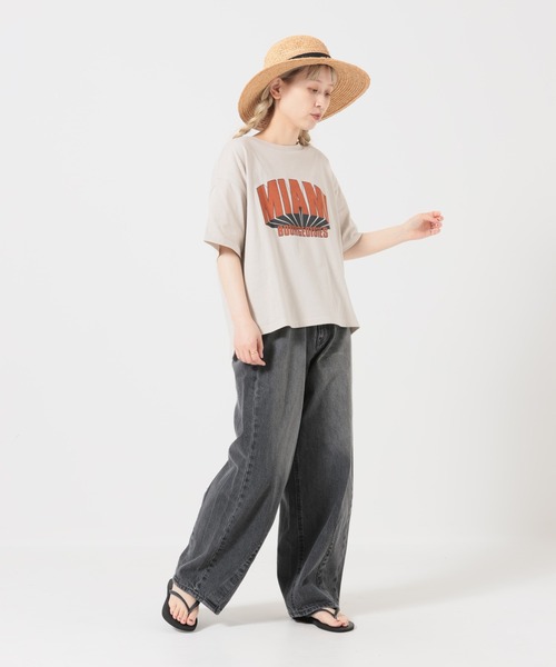 HEART MARKET(ハートマーケット)の「MIAMIワイドなプリントT(Tシャツ/カットソー・レディース・イエロー/ナチュラル/チャコール/レッド・MEDIUM/LARGE)」の12枚目の写真
