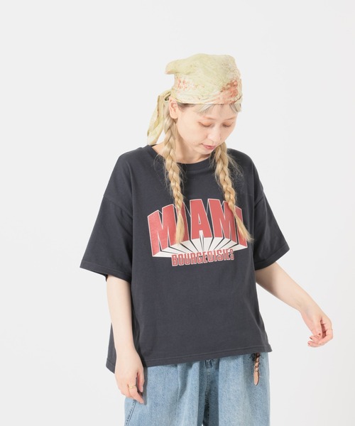 HEART MARKET(ハートマーケット)の「MIAMIワイドなプリントT(Tシャツ/カットソー・レディース・イエロー/ナチュラル/チャコール/レッド・MEDIUM/LARGE)」の13枚目の写真