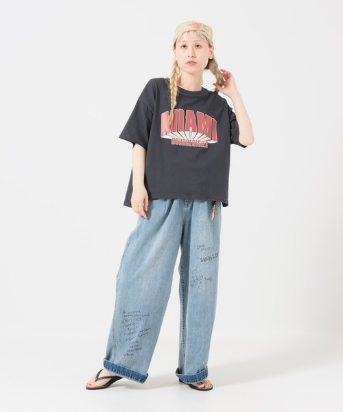 HEART MARKET(ハートマーケット)の「MIAMIワイドなプリントT(Tシャツ/カットソー・レディース・イエロー/ナチュラル/チャコール/レッド・MEDIUM/LARGE)」の14枚目の写真