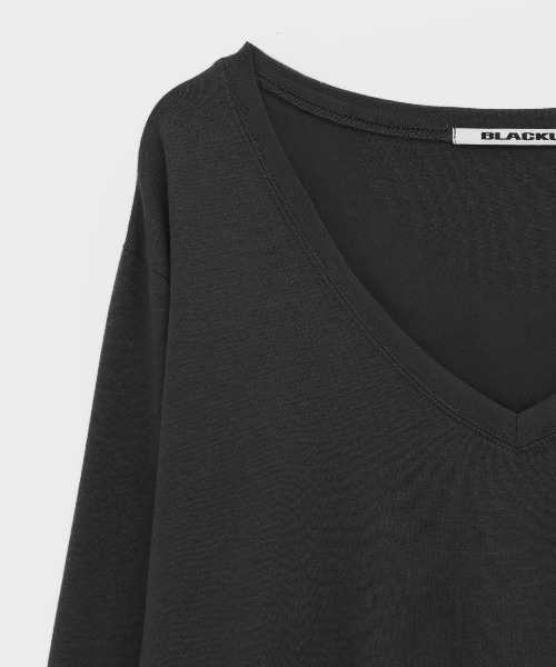 BLACKUP（ブラックアップ）の「[MADE] ジュネーブディープVネックオーバーフィット長袖Tシャツ（Tシャツ/カットソー・レディース・カーキ/グレー/チャコール・FREE）」の19枚目の写真