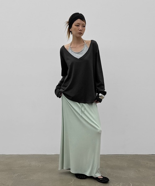 BLACKUP（ブラックアップ）の「[MADE] ジュネーブディープVネックオーバーフィット長袖Tシャツ（Tシャツ/カットソー・レディース・カーキ/グレー/チャコール・FREE）」の5枚目の写真