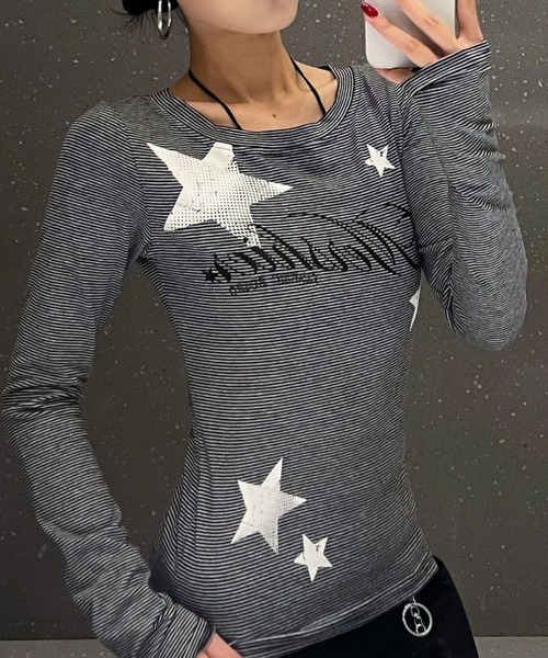 SHERU(シェル)の「星柄ロゴストライプ細身ロングスリーブトップス(Tシャツ/カットソー・レディース・ブラック・M)」の4枚目の写真