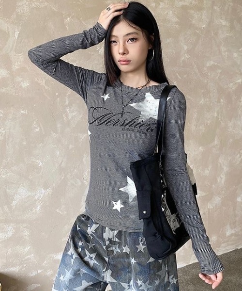 SHERU(シェル)の「星柄ロゴストライプ細身ロングスリーブトップス(Tシャツ/カットソー・レディース・ブラック・M)」の15枚目の写真
