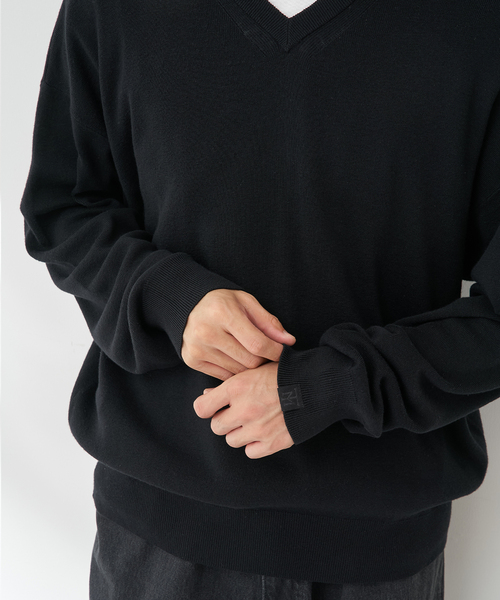 B.C STOCK(ベーセーストック)の「SILK MIX V NECK PULLOVER(ニット/セーター・メンズ・チャコールグレー/ブラック/ネイビー/グリーン・MEDIUM/LARGE/X-LARGE)」の13枚目の写真