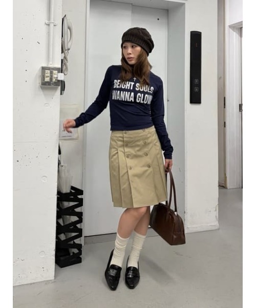 LAGUA GEM(ラグアジェム)の「DOUBLE BUTTON PLEATS スカート(スカート・レディース・ベージュ/カーキ/ブラック・X-SMALL/SMALL/MEDIUM)」の9枚目の写真