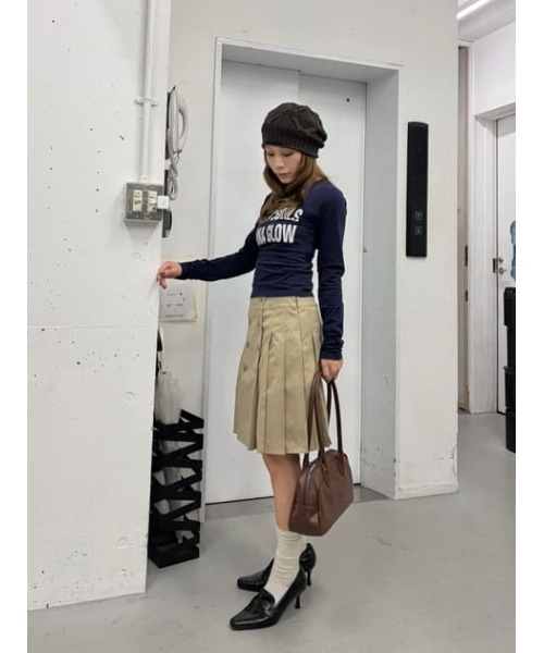 LAGUA GEM(ラグアジェム)の「DOUBLE BUTTON PLEATS スカート(スカート・レディース・ベージュ/カーキ/ブラック・X-SMALL/SMALL/MEDIUM)」の10枚目の写真