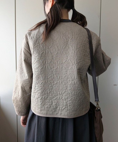 SELF+SERVICE(セルフサービス)の「【※ノベルティなし】ゆべしさんコラボキルトジャケット(その他アウター・レディース・ベージュ系その他/ブラウン系その他・M/L)」の7枚目の写真