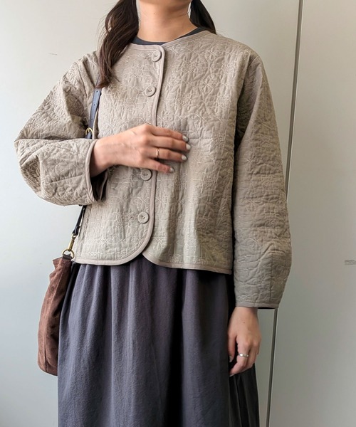 SELF+SERVICE(セルフサービス)の「【※ノベルティなし】ゆべしさんコラボキルトジャケット(その他アウター・レディース・ベージュ系その他/ブラウン系その他・M/L)」の4枚目の写真