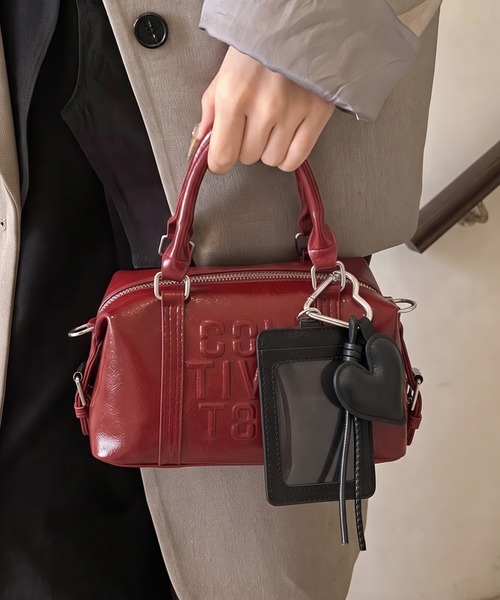 lulufa（ルルファ）の「ヴィンテージライク型押しチャーム付き2WAYミニボストンバッグ（ボストンバッグ・レディース・ダークブラウン/オフホワイト/ブラック/ワイン・FREE）」の4枚目の写真