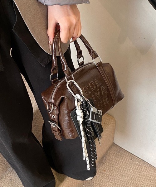 lulufa（ルルファ）の「ヴィンテージライク型押しチャーム付き2WAYミニボストンバッグ（ボストンバッグ・レディース・ダークブラウン/オフホワイト/ブラック/ワイン・FREE）」の19枚目の写真