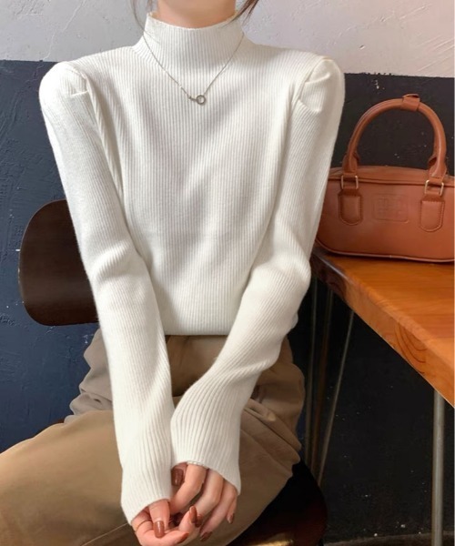 kirakiraShop(キラキラショップ)の「ボリューム ショルダー ハイネック リブ ニット(ニット/セーター・レディース・ベージュ/ブラック/オフホワイト/ブラウン・FREE)」の6枚目の写真